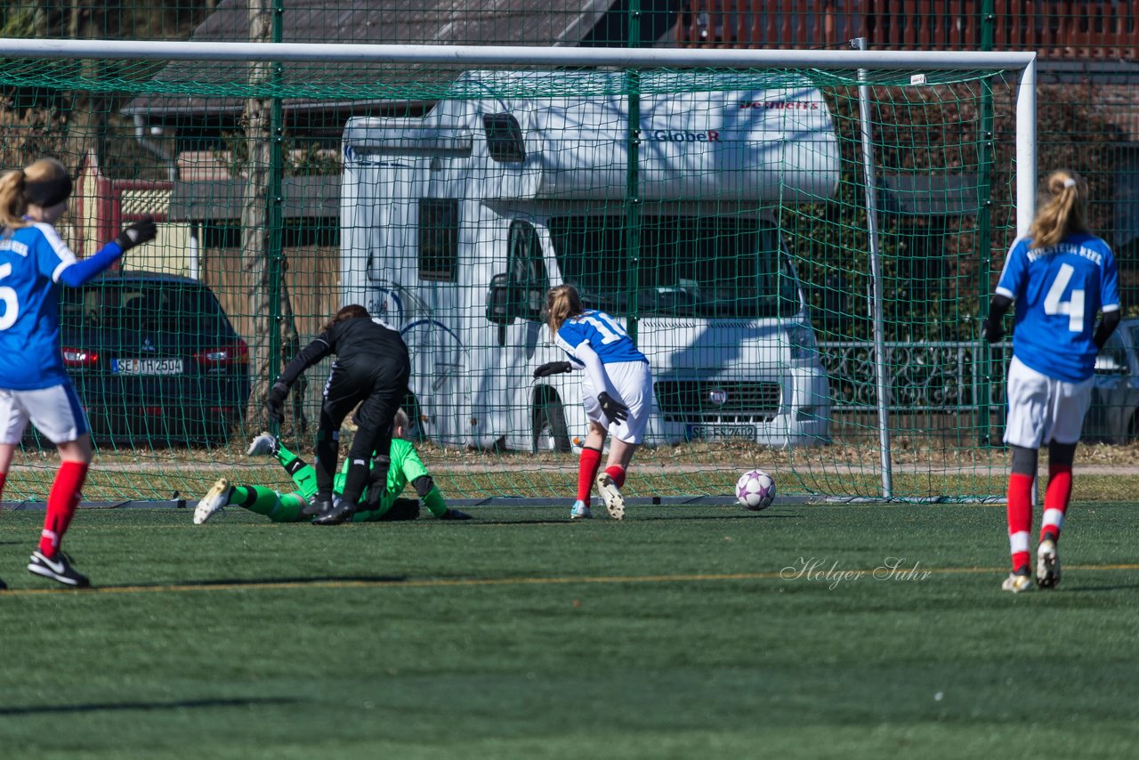 Bild 373 - B-Juniorinnen Halbfinale SVHU - Holstein Kiel : Ergebnis: 3:0